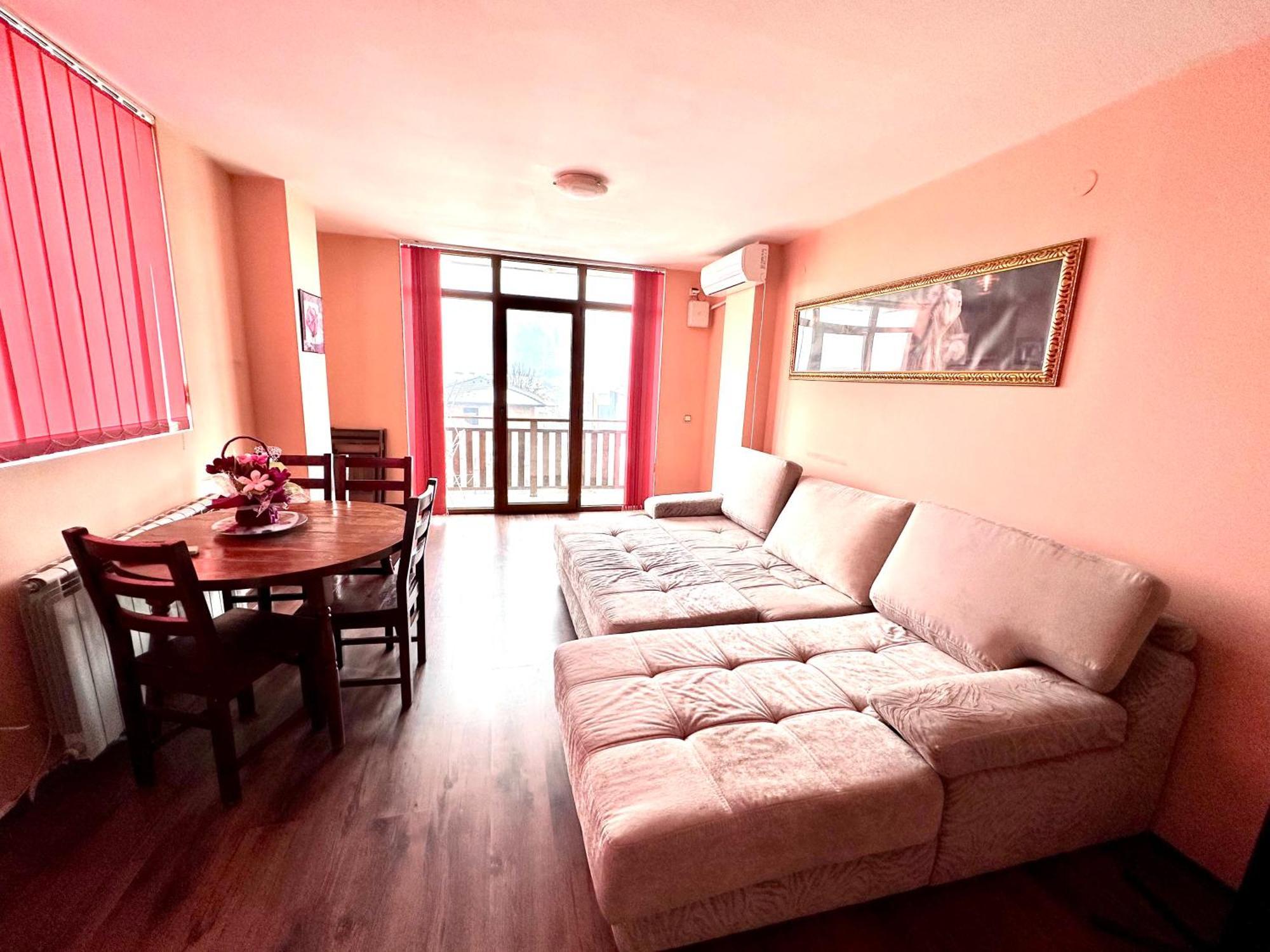 Family Hotel Carpe Diem Banya  Exterior photo