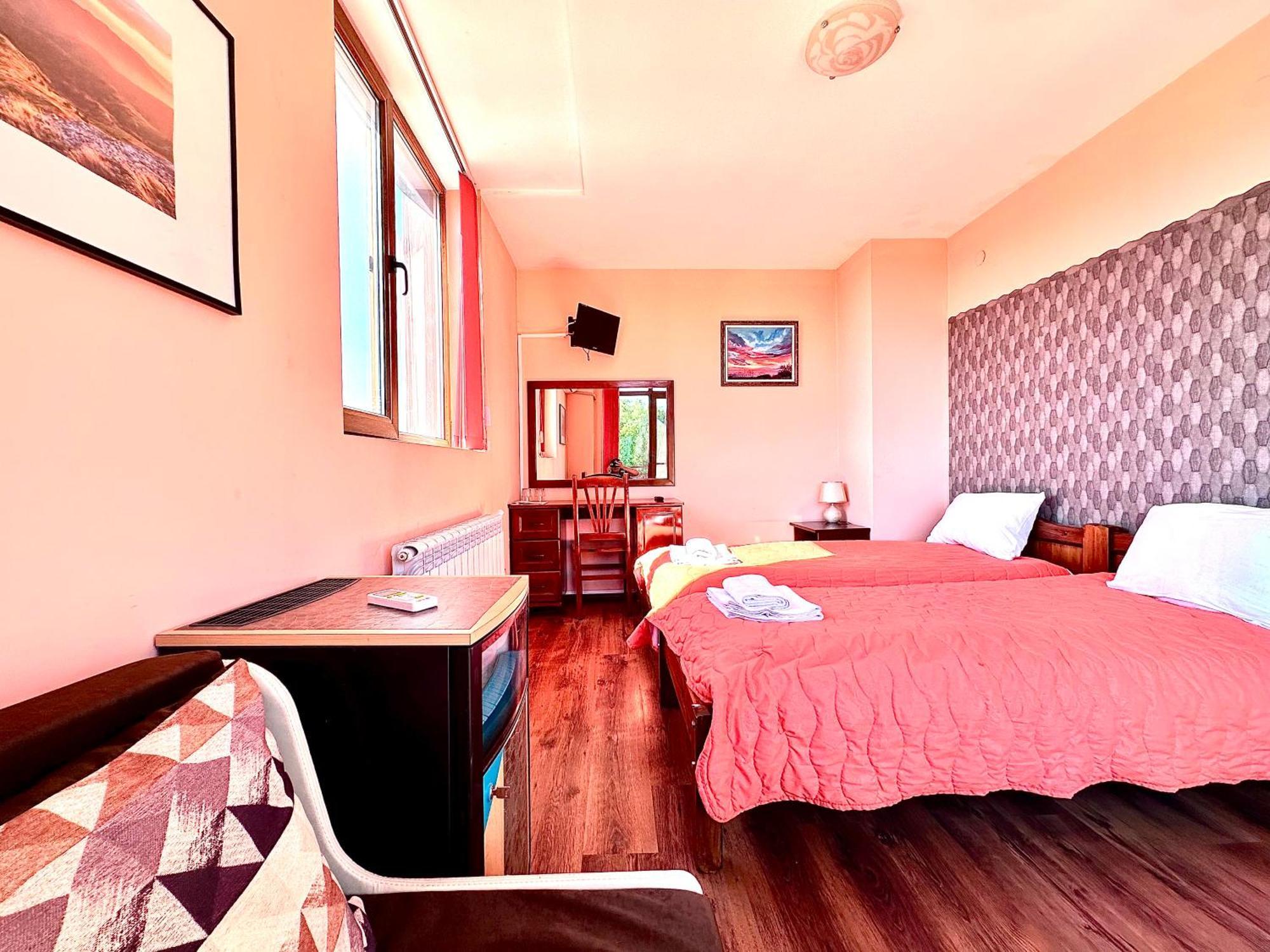 Family Hotel Carpe Diem Banya  Exterior photo