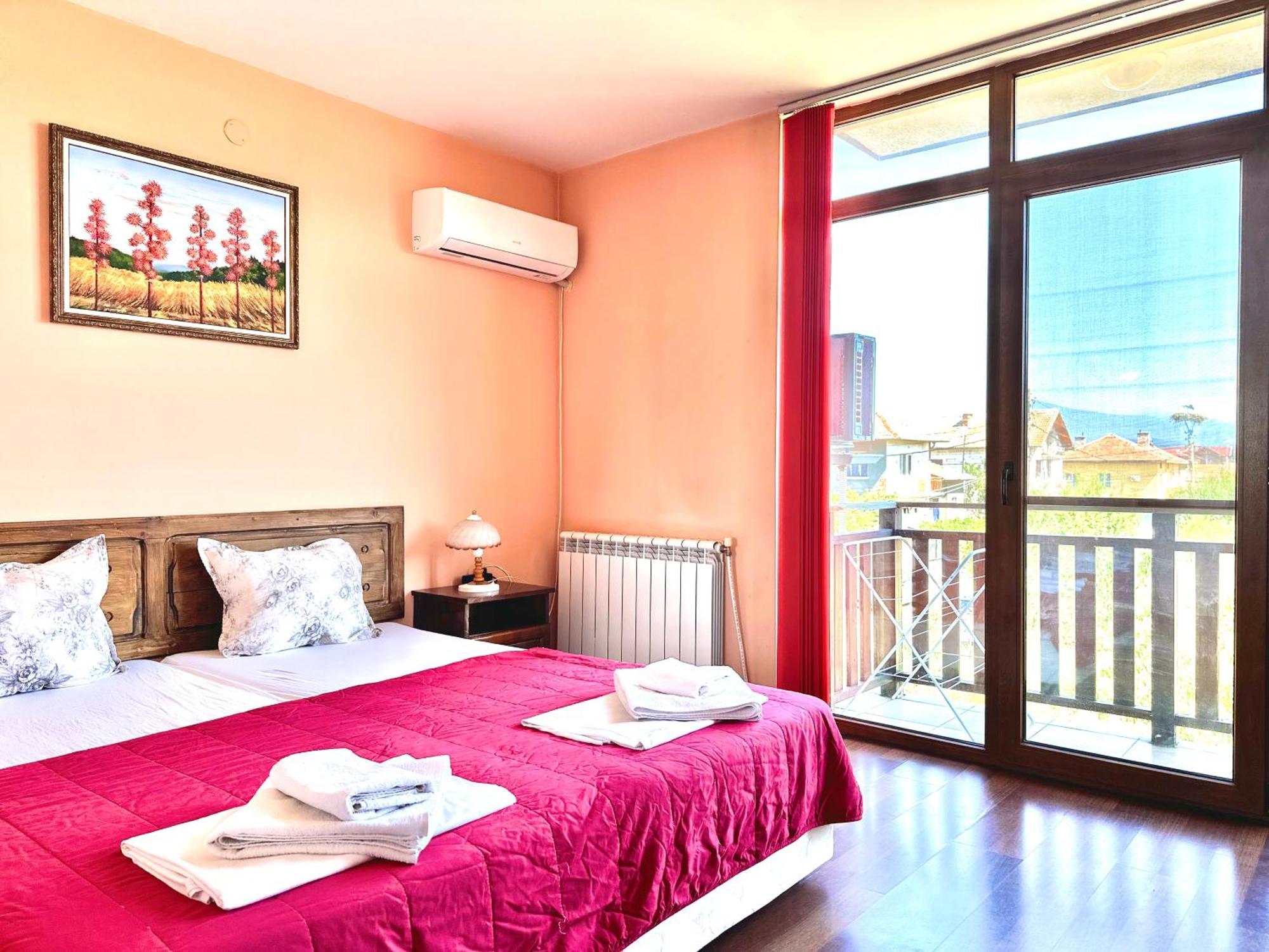 Family Hotel Carpe Diem Banya  Exterior photo