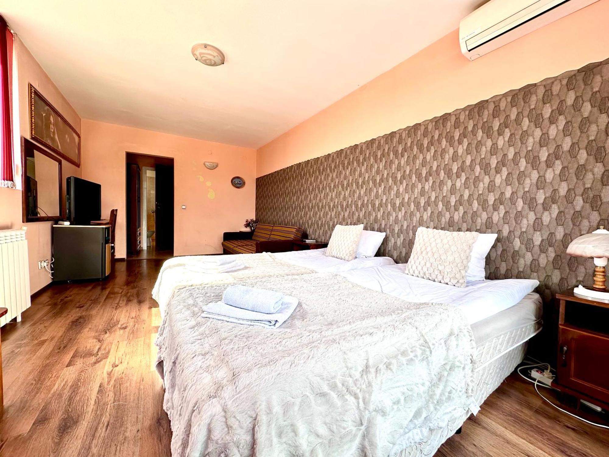 Family Hotel Carpe Diem Banya  Exterior photo