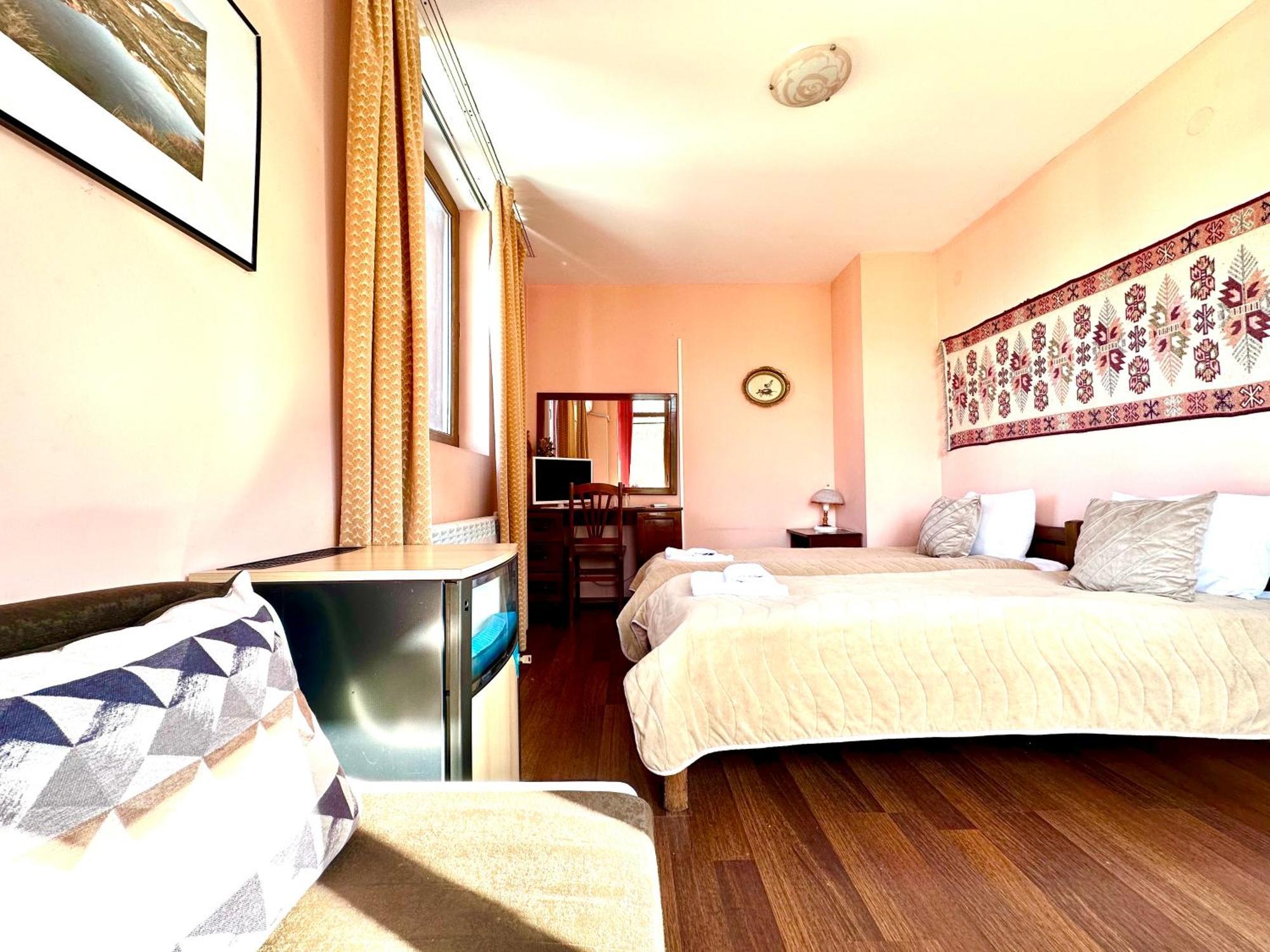 Family Hotel Carpe Diem Banya  Exterior photo